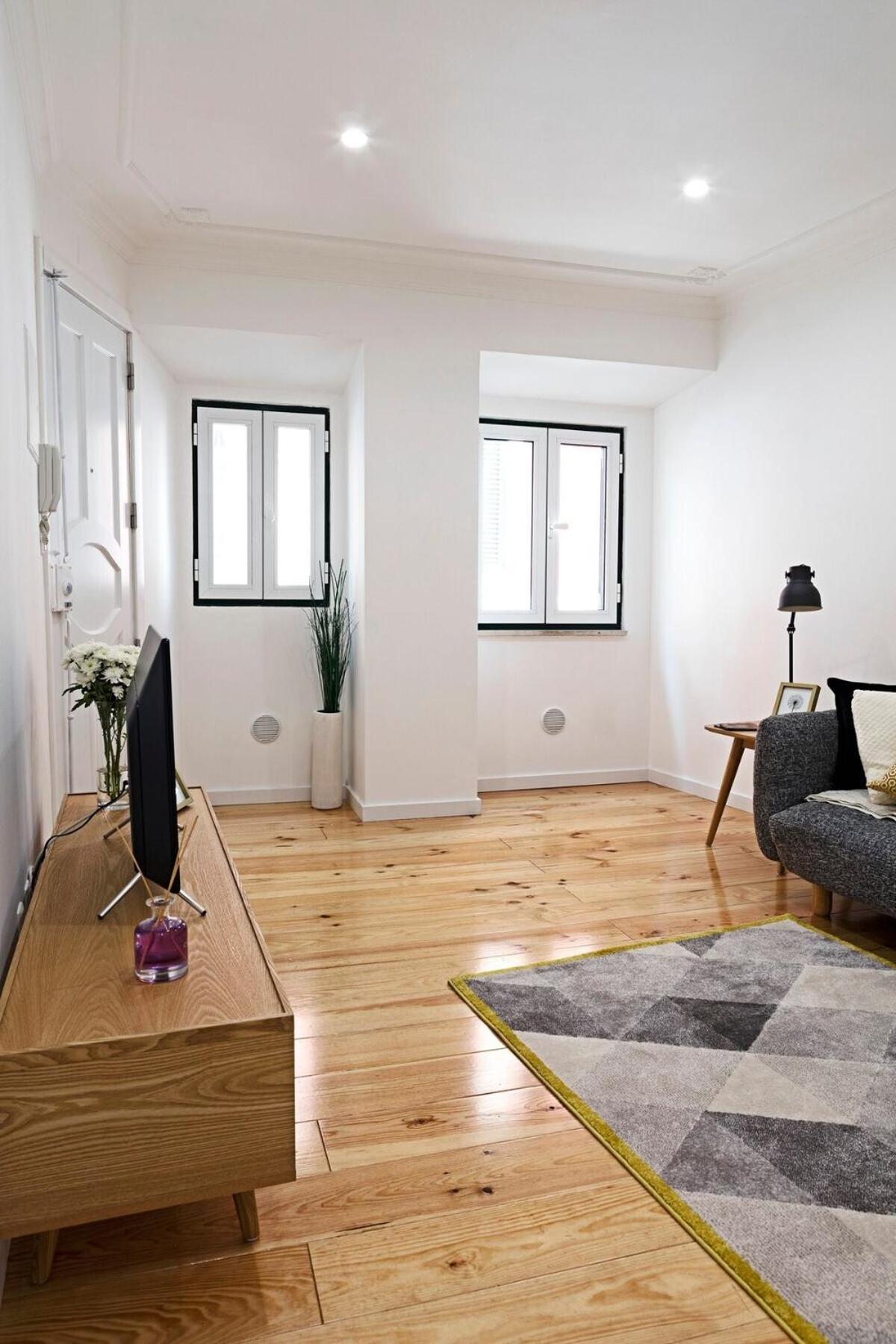 Apartment Getaway In Misericordia Lisbon